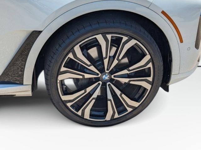Used 2023 BMW X7 xDrive40i w/ M Sport Package AWD/4WD image 10