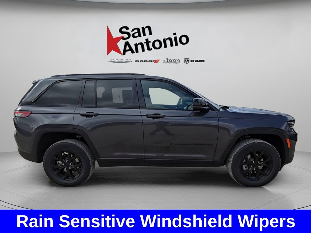 New 2025 Jeep Grand Cherokee Altitude RWD image 17