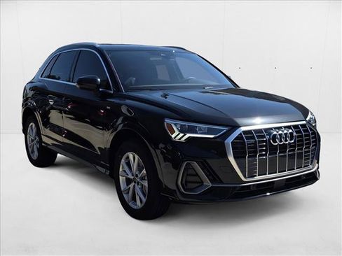 New 2025 Audi Q3 2.0T Premium w/ Convenience Package AWD/4WD image 3