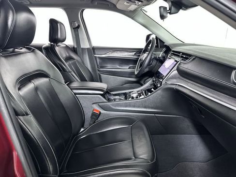 Used 2023 Jeep Grand Cherokee Limited w/ Black Appearance Package image 29