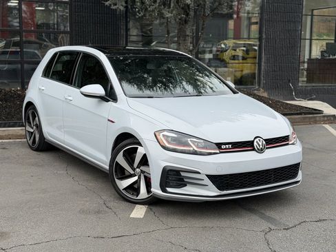 Used 2018 Volkswagen GTI SE w/ SE Leather Package image 7