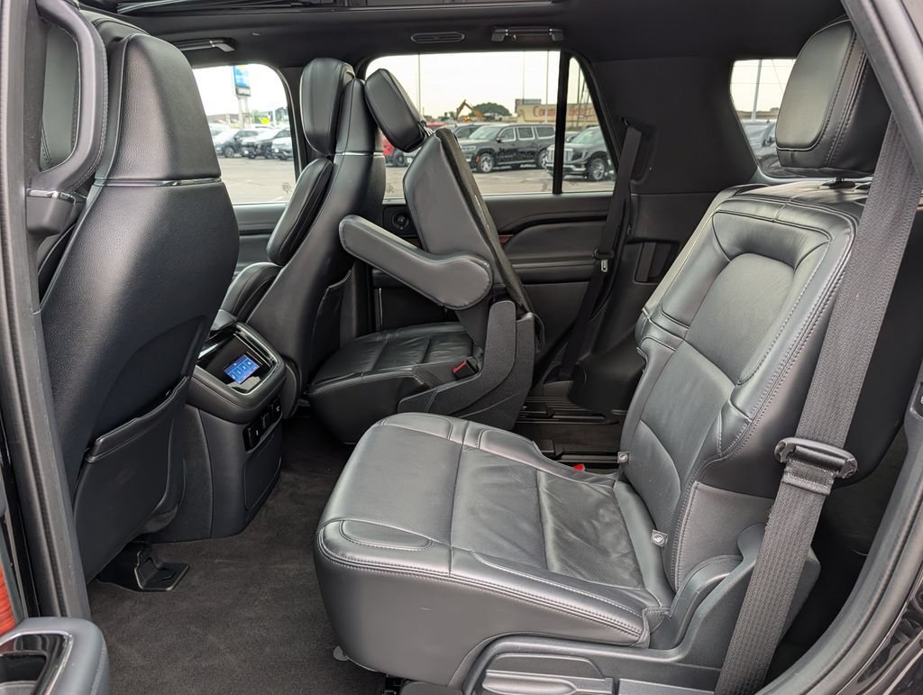 Used 2024 Lincoln Navigator Reserve AWD/4WD image 15