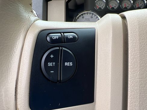 Used 2009 Ford F250 Lariat AWD/4WD image 24