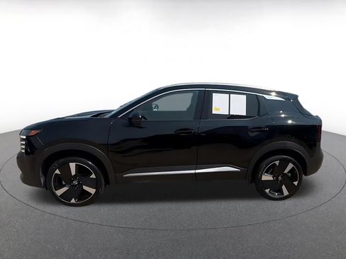 Used 2026 Nissan Kicks SR AWD/4WD image 8