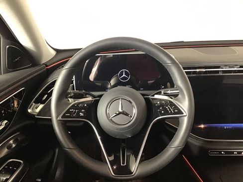 Used 2025 Mercedes-Benz E 450 4MATIC Sedan image 21