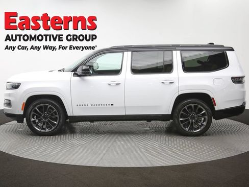 Used 2025 Jeep Grand Wagoneer Series III w/ Rear Seat Video Group 1 AWD/4WD image 65