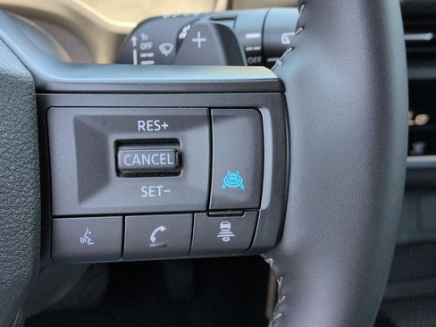 Used 2026 Nissan Rogue SV AWD/4WD image 19
