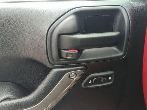 Used 2016 Jeep Wrangler Sport AWD/4WD image 13