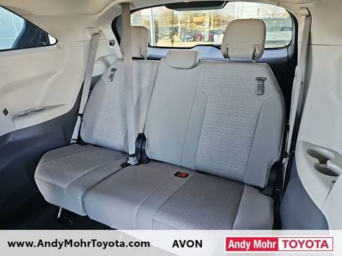Used 2024 Toyota Sienna LE image 25