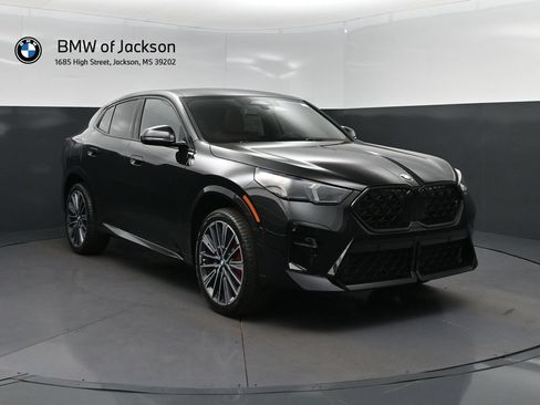 New 2026 BMW X2 xDrive28i w/ Technology Package AWD/4WD image 9