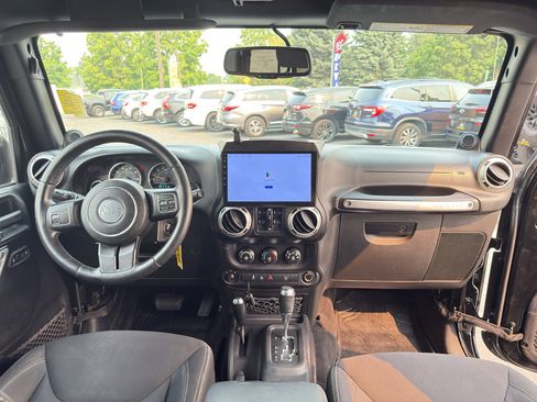 Used 2014 Jeep Wrangler Unlimited Rubicon AWD/4WD image 22