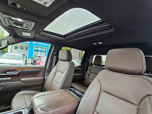 Used 2023 GMC Sierra 1500 Denali w/ Technology Package AWD/4WD image 25