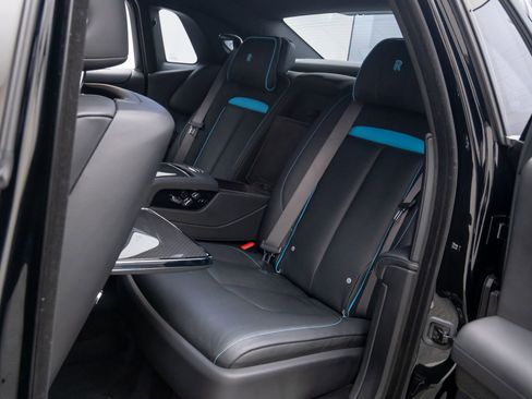 Used 2022 Rolls-Royce Ghost Black Badge image 19