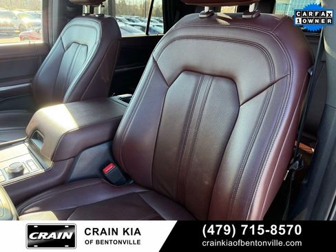 Used 2024 Ford Expedition Limited image 24