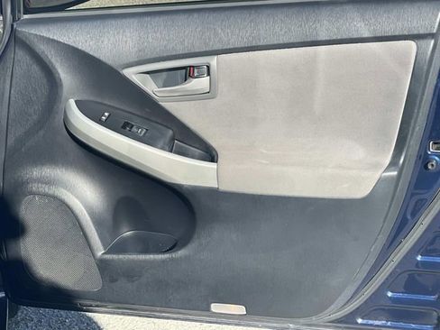 Used 2015 Toyota Prius Three image 25