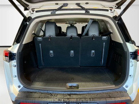 Used 2023 Nissan Pathfinder SL image 27