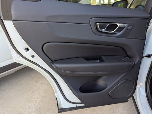 Used 2023 Volvo XC60 B5 Plus w/ Protection Package Premier image 29