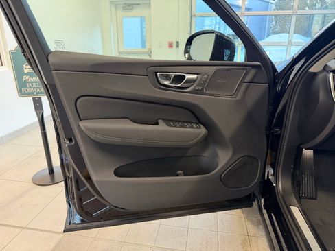 New 2026 Volvo XC60 T8 Ultra w/ Protection Package Premier image 14