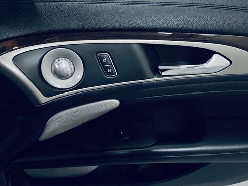Used 2019 Lincoln MKZ Reserve w/ Luxury Package FWD image 32