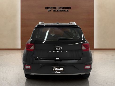 New 2026 Hyundai Venue SEL FWD image 4