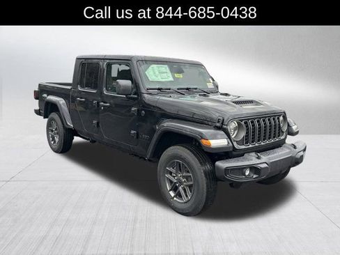 New 2026 Jeep Gladiator Sport image 3