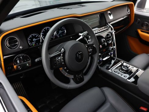 Certified 2023 Rolls-Royce Cullinan w/ Cullinan Package AWD/4WD image 42