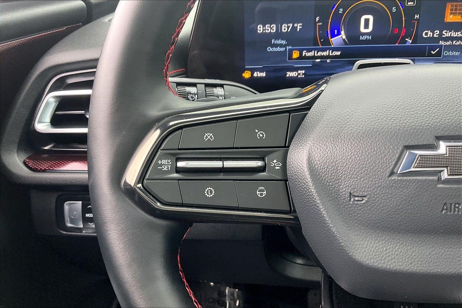 Used 2025 Chevrolet Traverse RS AWD/4WD image 23
