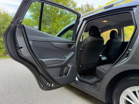 Used 2018 Subaru Impreza 2.0i Premium image 18