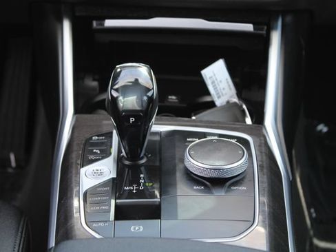 Used 2020 BMW 330i Sedan w/ Driving Assistance Package RWD image 17