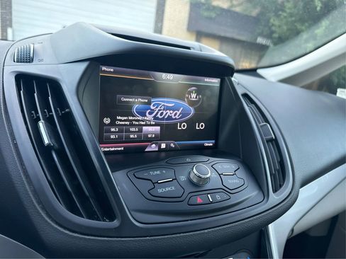 Used 2013 Ford C-MAX SEL image 16