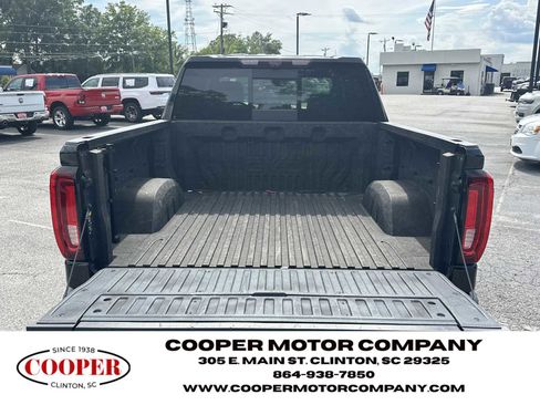 Used 2022 GMC Sierra 1500 AT4 w/ AT4 Premium Package AWD/4WD image 18
