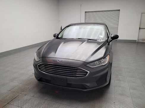 Used 2019 Ford Fusion SE FWD image 15