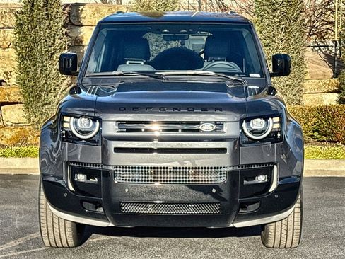 New 2026 Land Rover Defender 130 X-Dynamic SE image 8