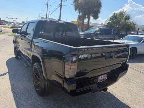 Used 2018 Toyota Tacoma TRD Pro AWD/4WD image 8