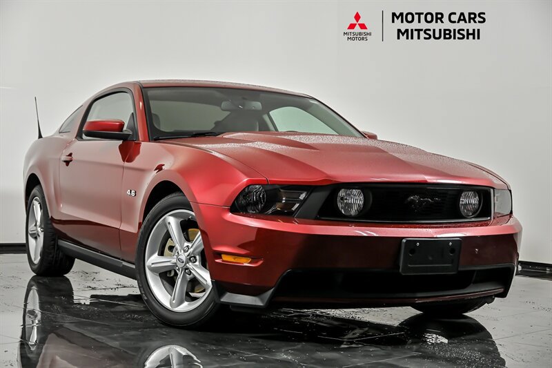 Used 2010 Ford Mustang GT RWD image 1