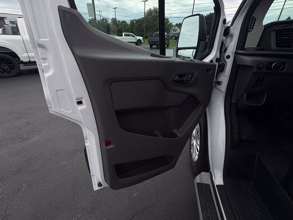 Used 2025 Ford Transit 250 Low Roof w/ Exterior Upgrade Package RWD image 18