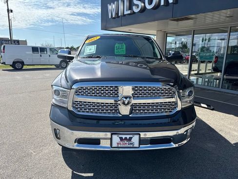 Used 2017 RAM 1500 Laramie w/ Convenience Group AWD/4WD image 2