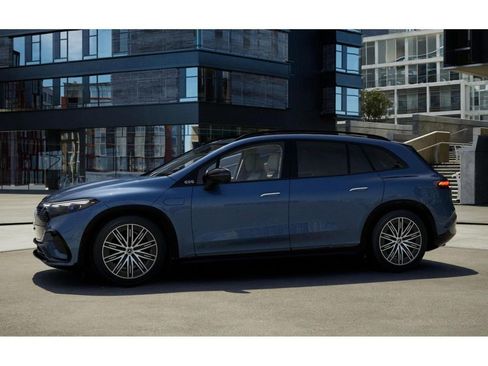 New 2026 Mercedes-Benz EQS 400 4MATIC SUV image 36