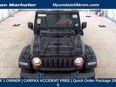 Used 2024 Jeep Wrangler Unlimited w/ Convenience Group