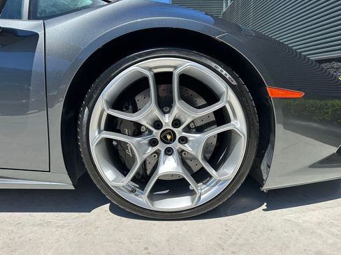 Used 2016 Lamborghini Huracan LP 610-4 AWD/4WD image 16