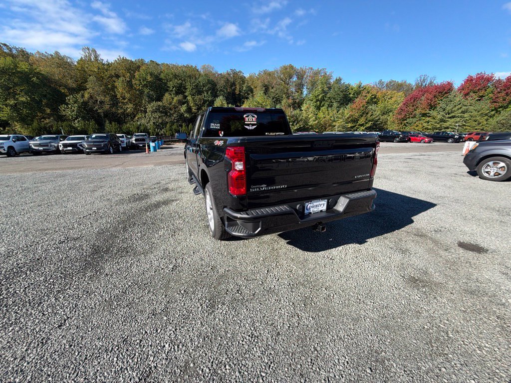 Used 2022 Chevrolet Silverado 1500 Custom AWD/4WD image 5