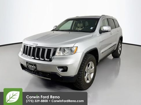 Used 2011 Jeep Grand Cherokee Limited w/ Luxury Group II AWD/4WD image 4