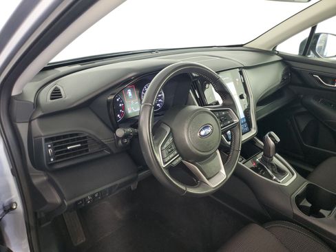 Used 2025 Subaru Outback Premium AWD/4WD image 11