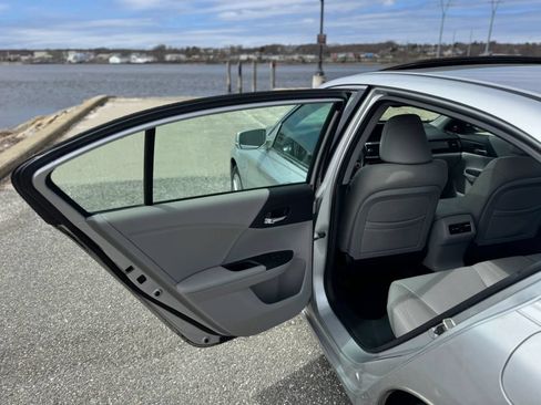 Used 2013 Honda Accord EX-L image 13