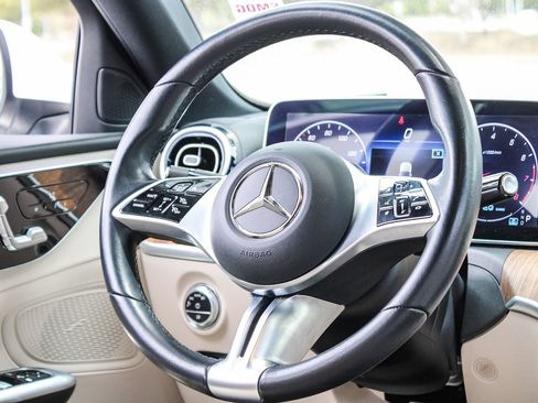 Certified 2022 Mercedes-Benz C 300 Sedan image 16