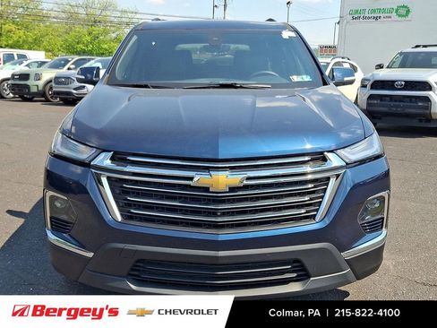 Certified 2023 Chevrolet Traverse LT w/ LT Premium Package AWD/4WD image 2