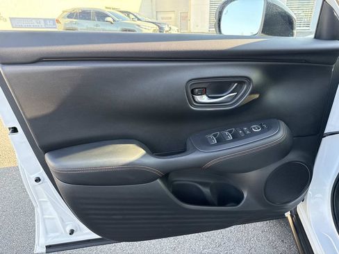 Used 2024 Honda HR-V Sport image 9