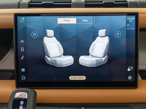 Used 2024 Land Rover Defender 110 SE image 31