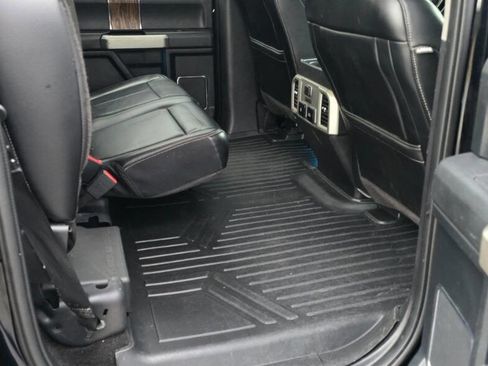 Used 2018 Ford F150 Lariat w/ Equipment Group 502A Luxury image 21