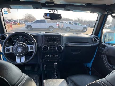 Used 2017 Jeep Wrangler Unlimited Sport image 12